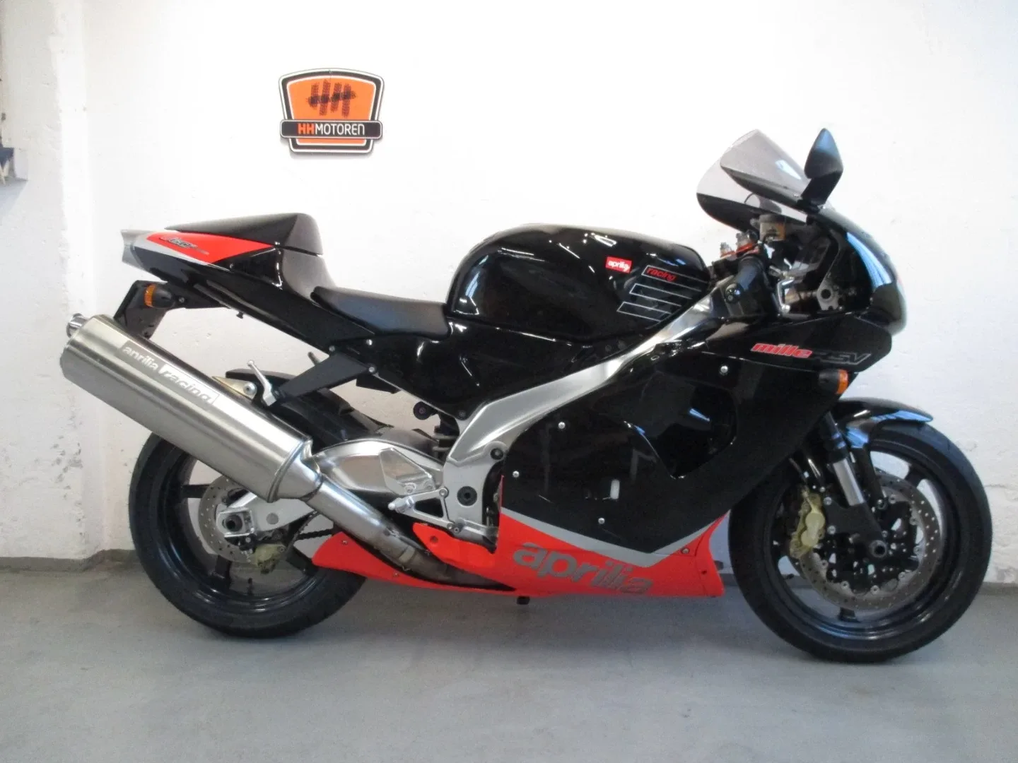 Aprilia RSV Mille (2000) — foto 1
