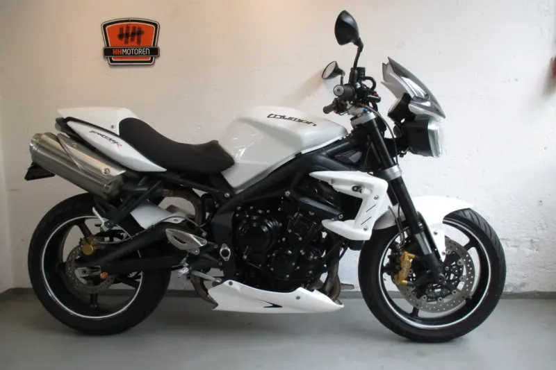 Triumph Street Triple R (2012)