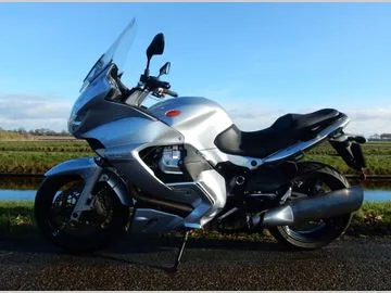 Moto Guzzi Norge GT ABS (2011) — foto 1