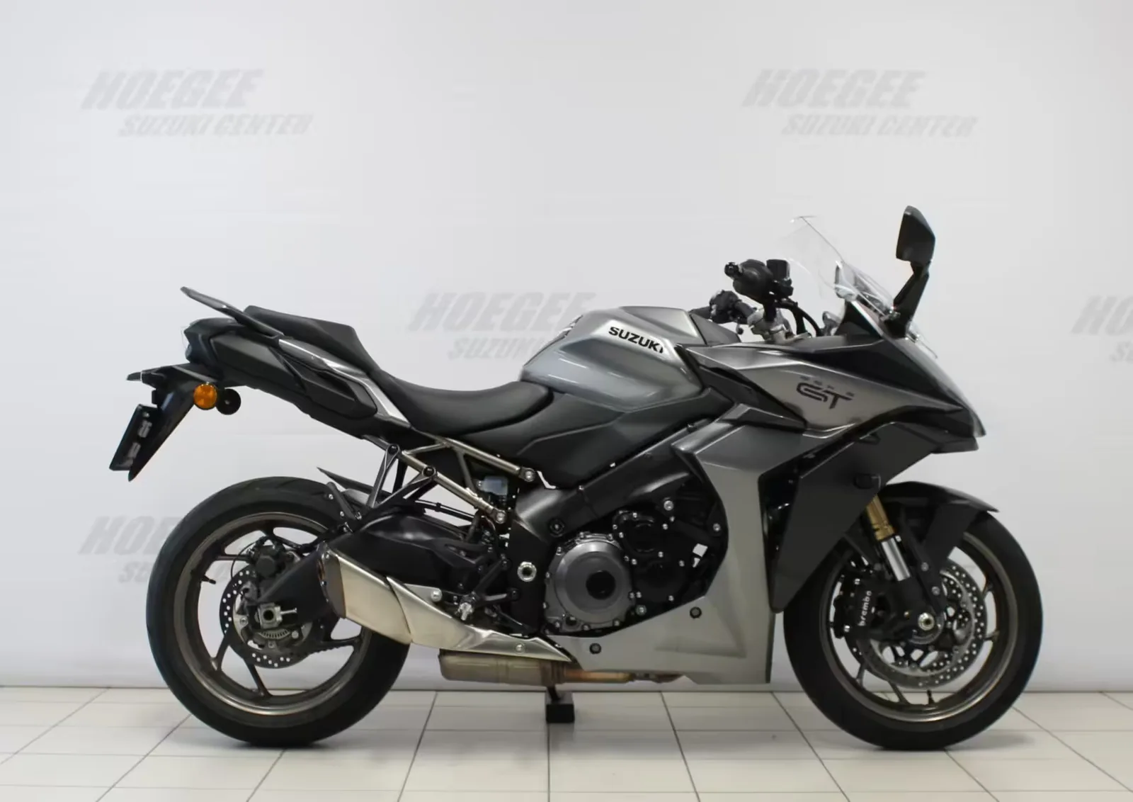 Suzuki GSX-S1000GT (2025) — foto 1