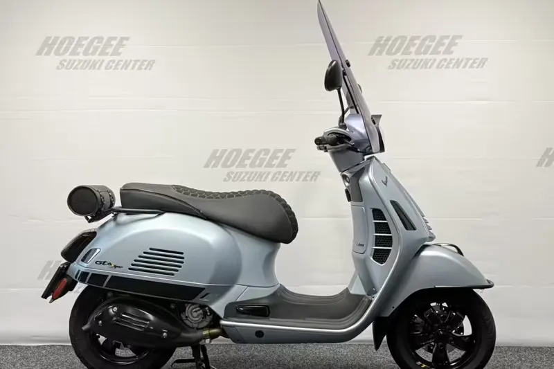 Vespa GTS 300 (2023)