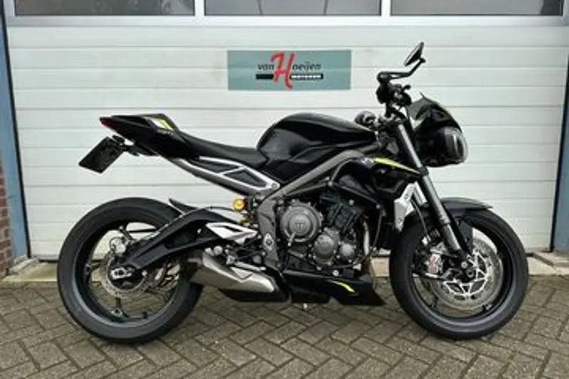 Triumph STREET TRIPLE RS (2020)