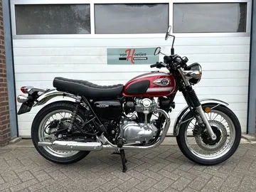Kawasaki W800 (2022) — foto 1