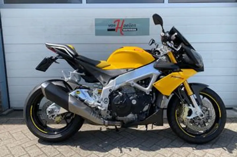 Aprilia Tuono V4 R Aprc (2011)