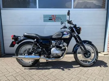 Kawasaki W230 (2025) — foto 1