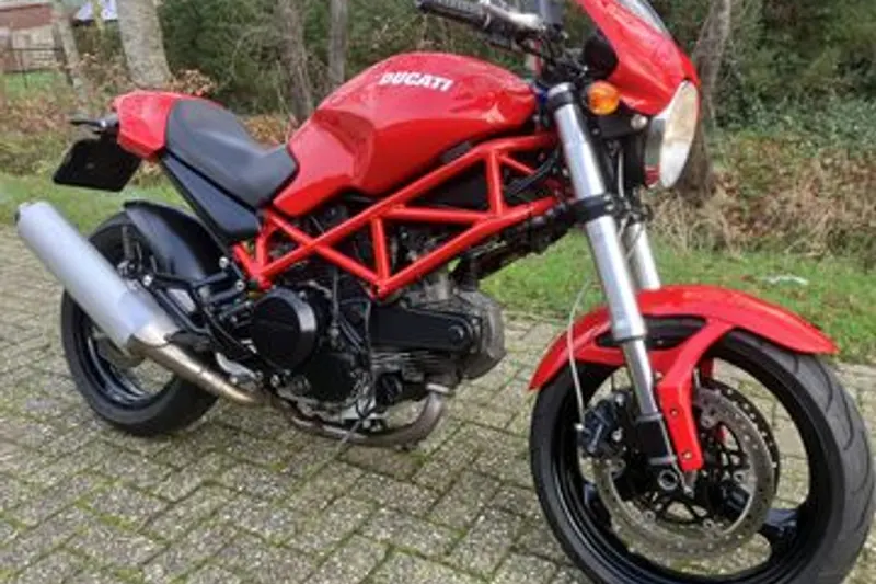 DUCATI MONSTER 695 (2007)