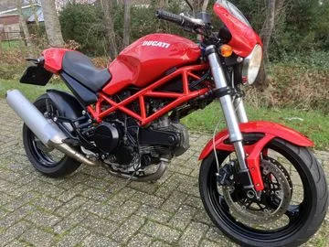 DUCATI MONSTER 695 (2007) — foto 1