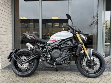 Benelli 752 S (2026) — foto 1