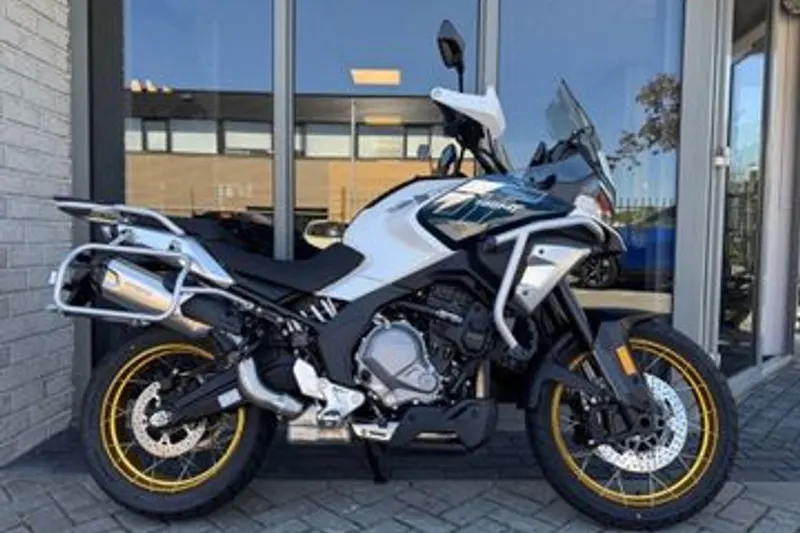 CFMoto 700 MT (2025)