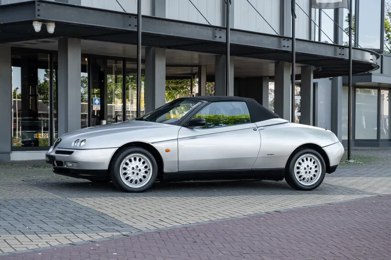 Alfa Romeo Spider (1995)