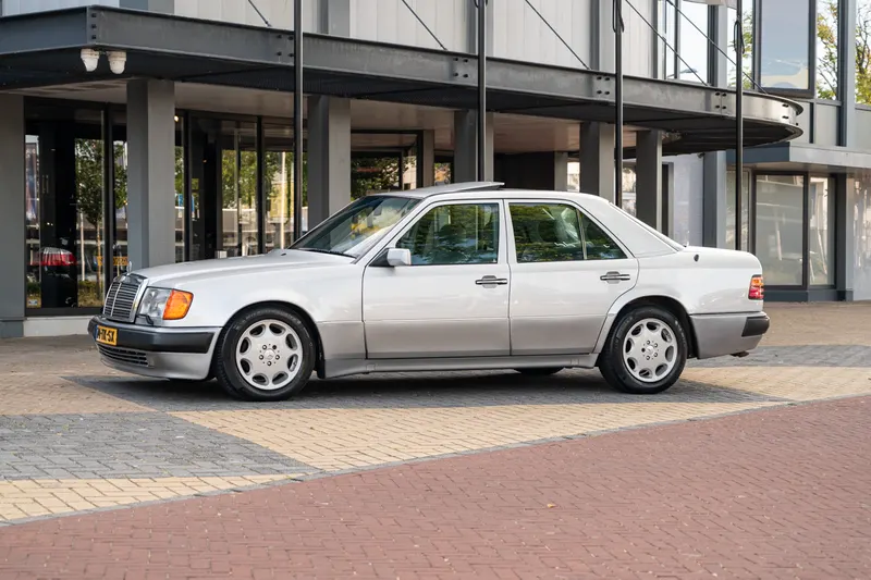 Mercedes-Benz E-Klasse (1992)