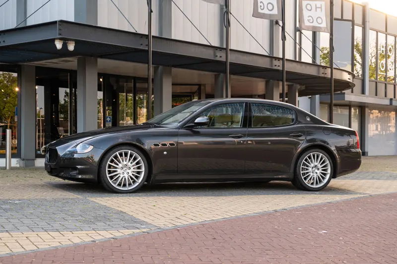 Maserati Quattroporte (2010)