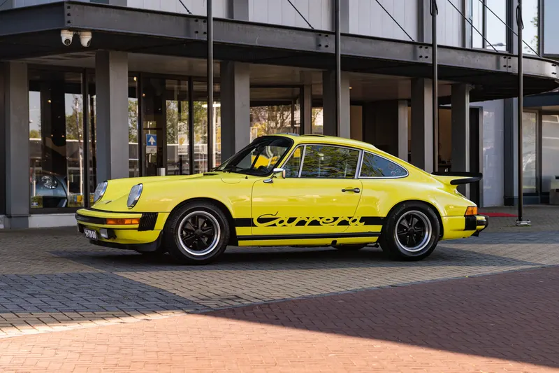 Porsche 911 (1975)