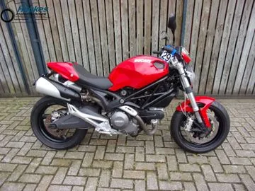 DUCATI MONSTER 696+ (2008) — foto 1