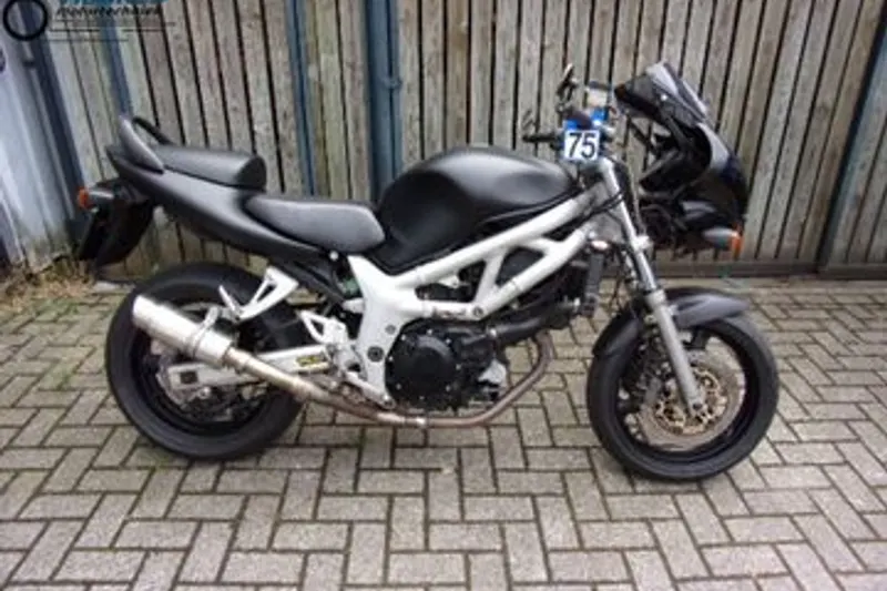 Suzuki SV650S (2000)