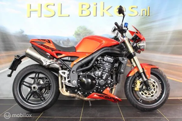 Triumph Speed Triple 1050 (2007) — foto 1