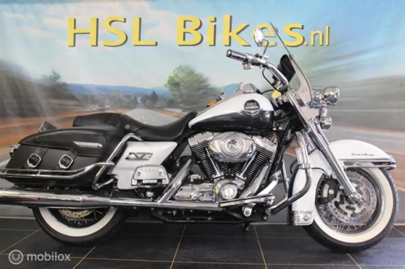 Harley-Davidson 96 FLHRC Road King Classic (2008)