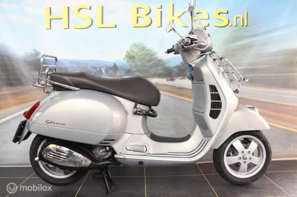 Vespa GTS 300 i.e. Touring (2013) — foto 1