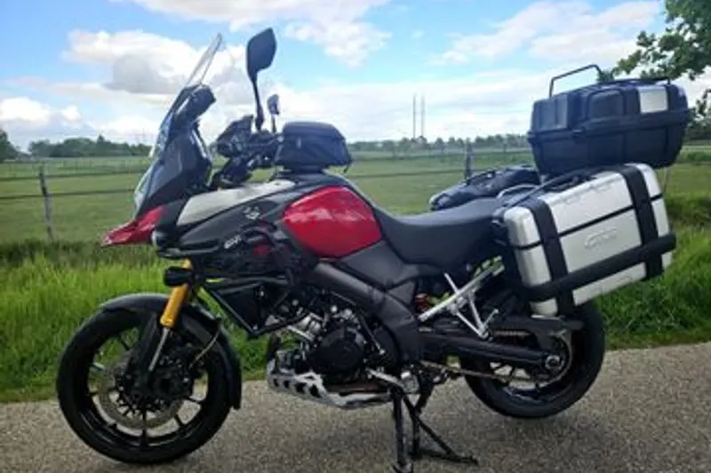 Suzuki V-Strom (2015)