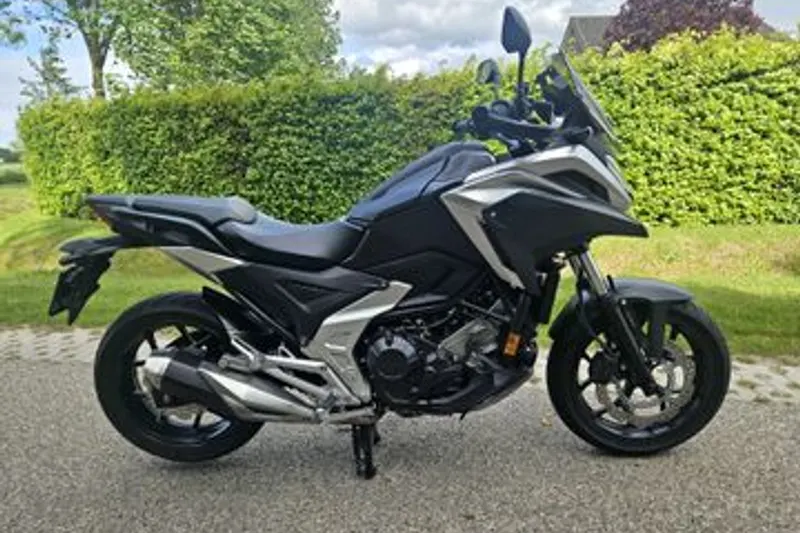 Honda NC750X (2022)