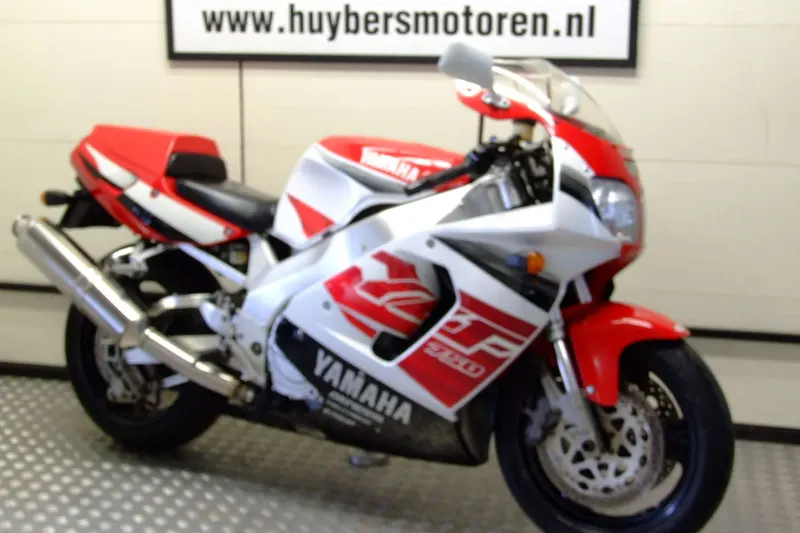Yamaha YZF 750R (1997)