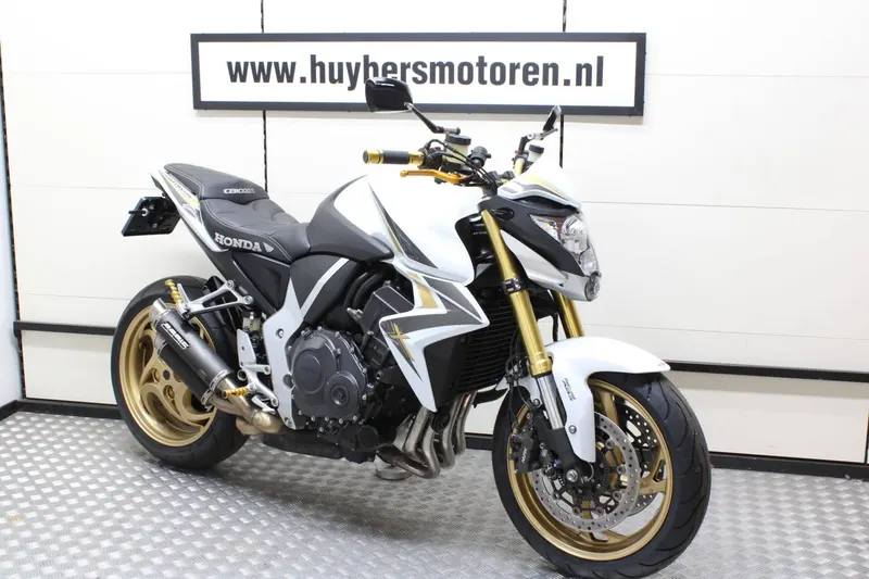 Honda CB1000R (2016)