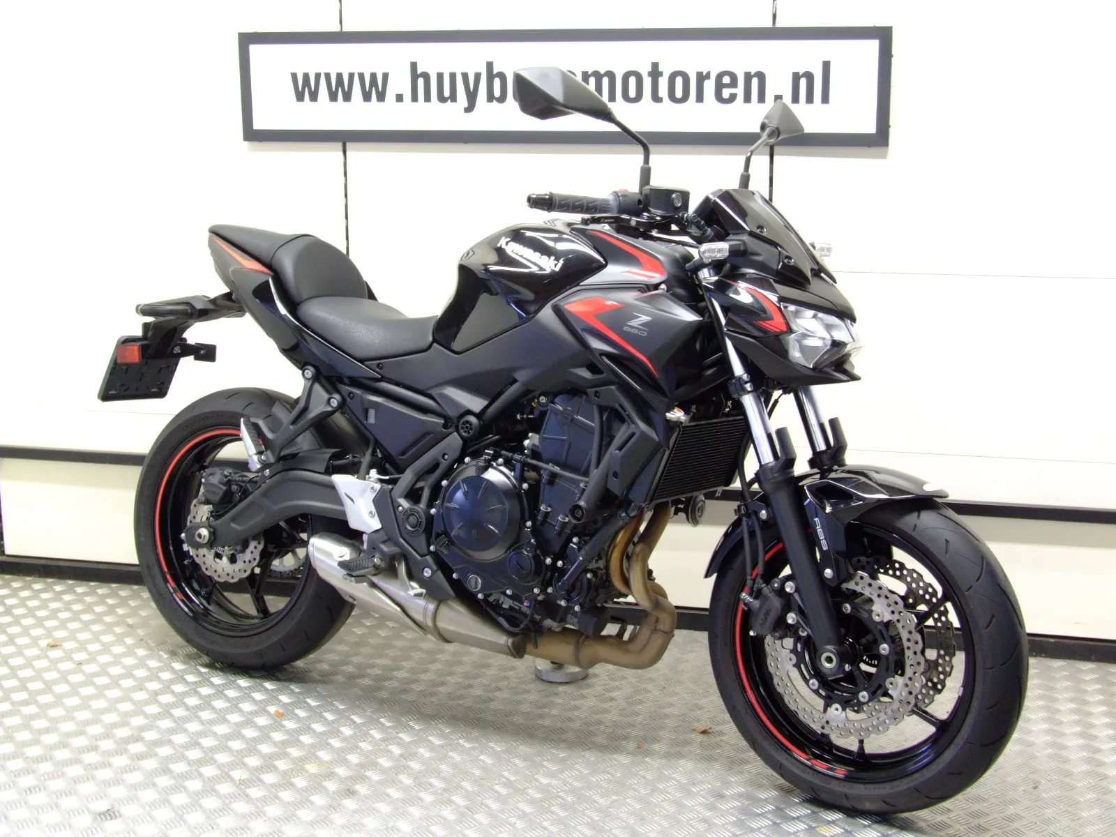 Kawasaki Z650 (2023) — foto 1