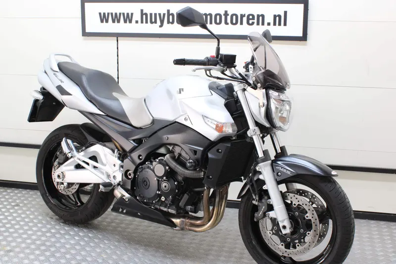 Suzuki GSR600 (2007)