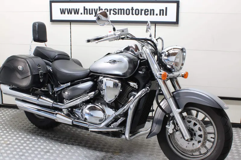 Suzuki C800 Intruder (2010)