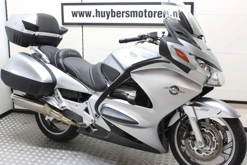 Honda ST 1300 PAN European (2004)