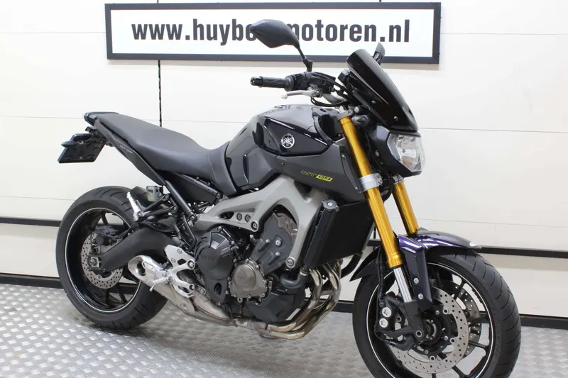 Yamaha MT-09 (2016)