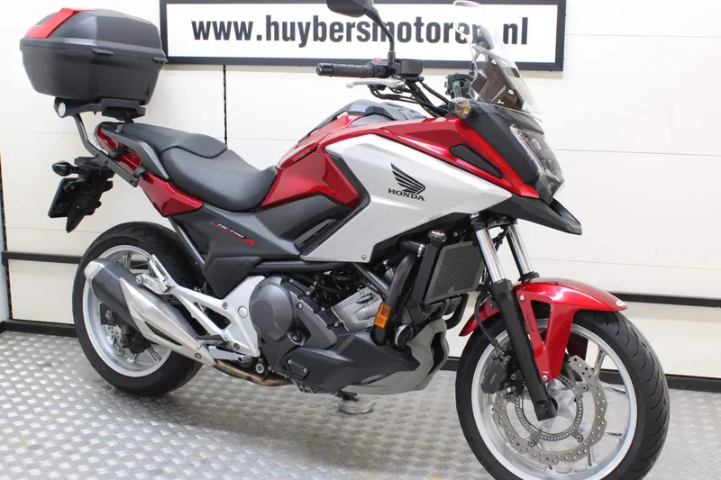 Honda NC750X (2017)
