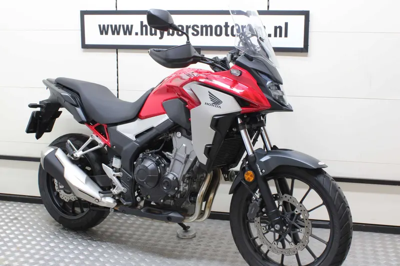 Honda CB500X (2021)