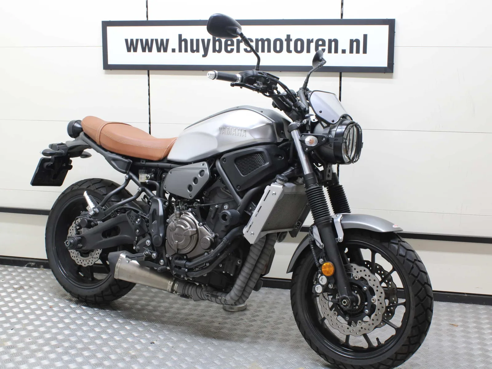 Yamaha XSR700 (2016) — foto 1