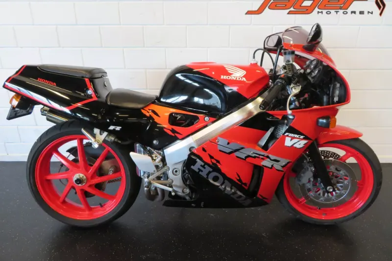 Honda VFR 400R NC30 (1995)