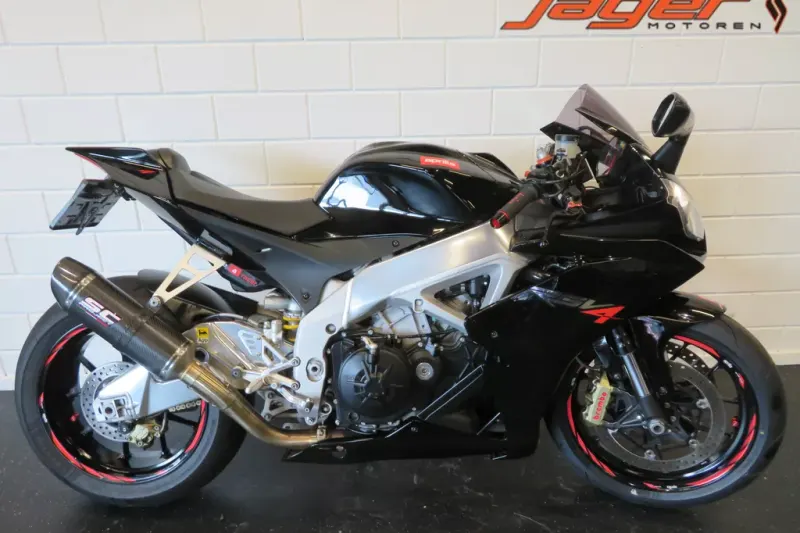 Aprilia RSV4 V4 (2010)