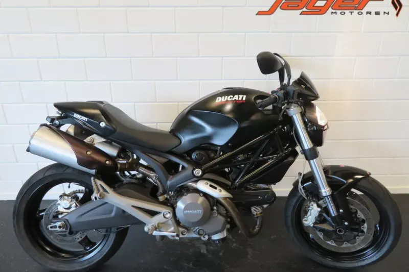 Ducati Monster 696 (2008)