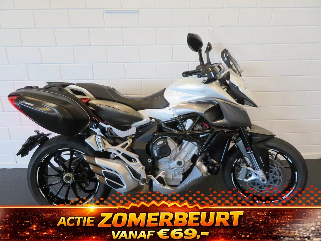 MV Agusta Stradale 800 ABS RIVALE (2017) — foto 1