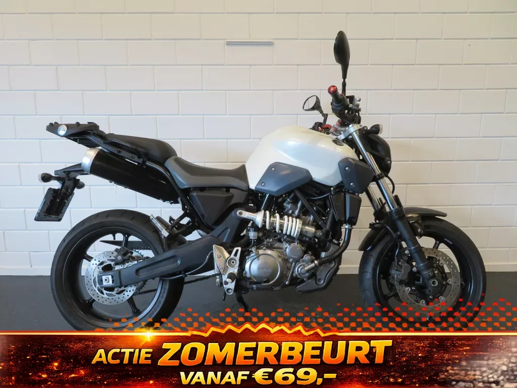 Yamaha MT 03 MT03 NAKEDBIKE 35KW! (2010) — foto 1