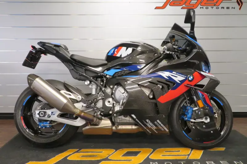 BMW M 1000 RR (2023)