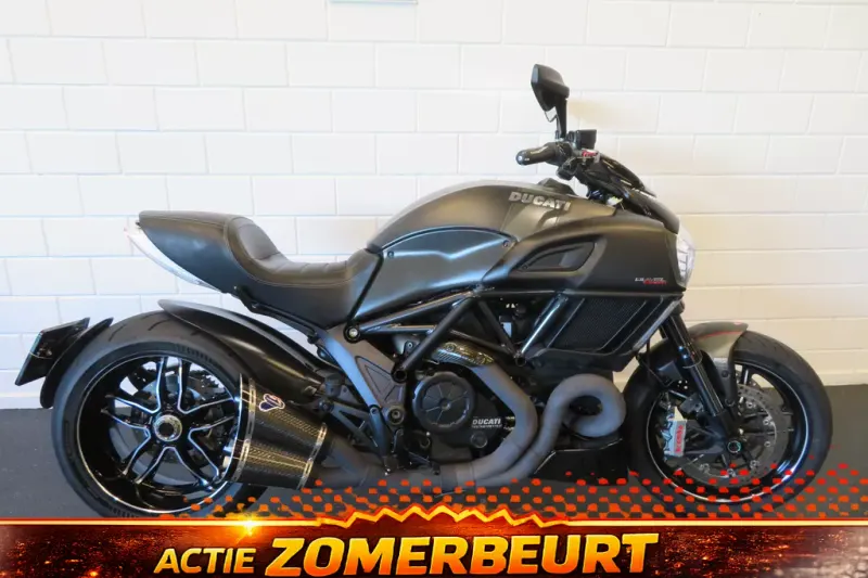 Ducati Diavel CARBON FULL! TERMIONI (2017)