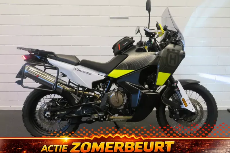 Husqvarna Norden 901 SUPERSTRAK (2022)