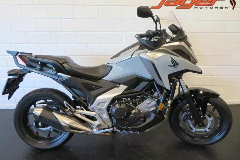 Honda NC750X (2023)