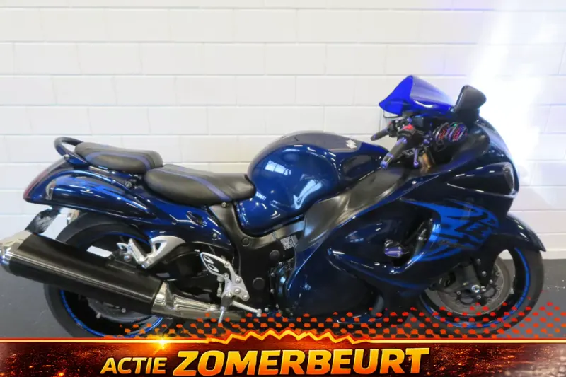 Suzuki Hayabusa GSX 1300 SUPERSTRAK! (2011)