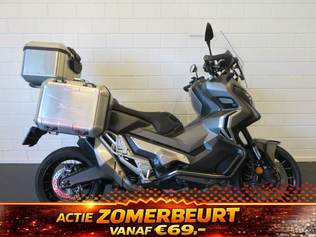 Honda X-ADV 750 ABS DCT (2020) — foto 1