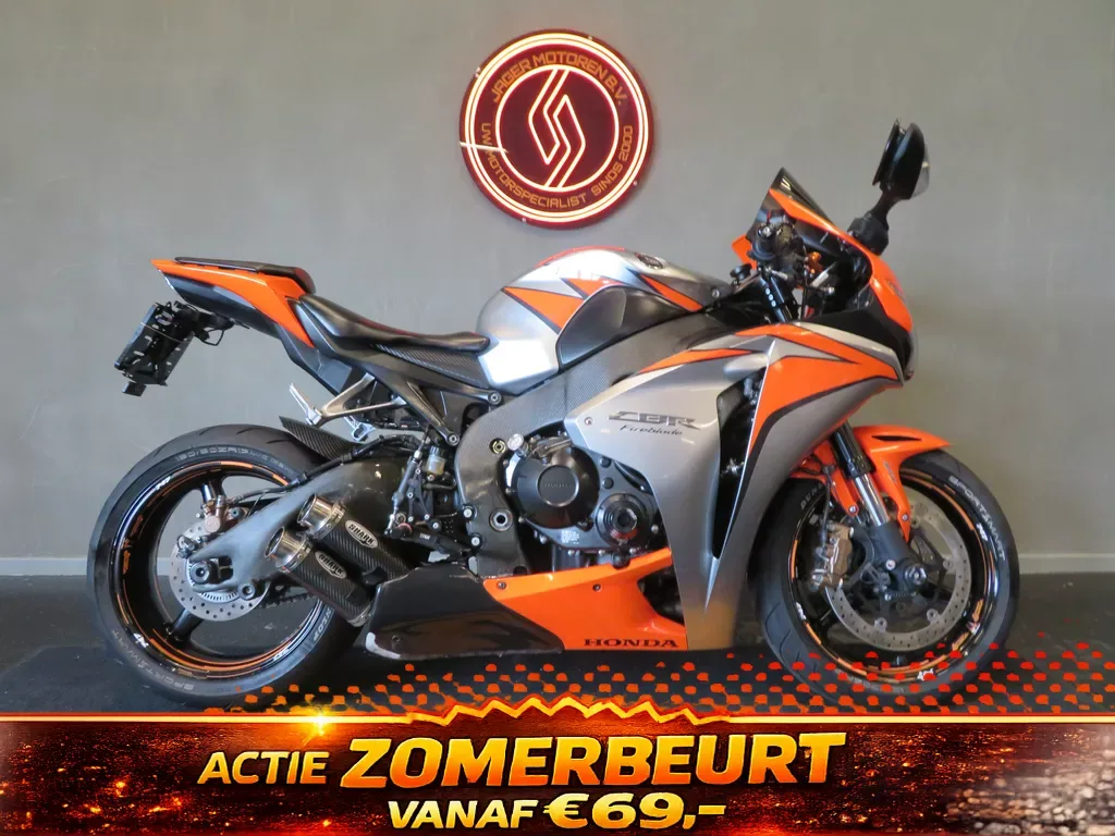 Honda CBR 1000 RR FIREBLADE SHARK DEMPER! (2011) — foto 1