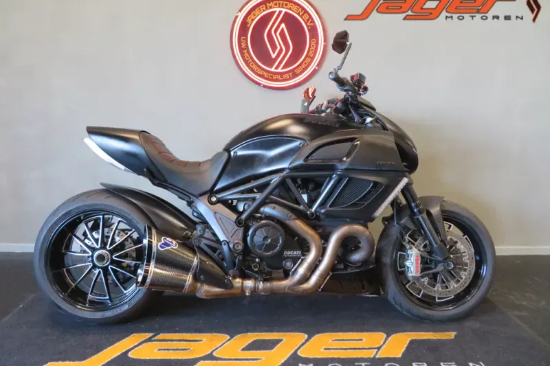 Ducati Diavel (2013)