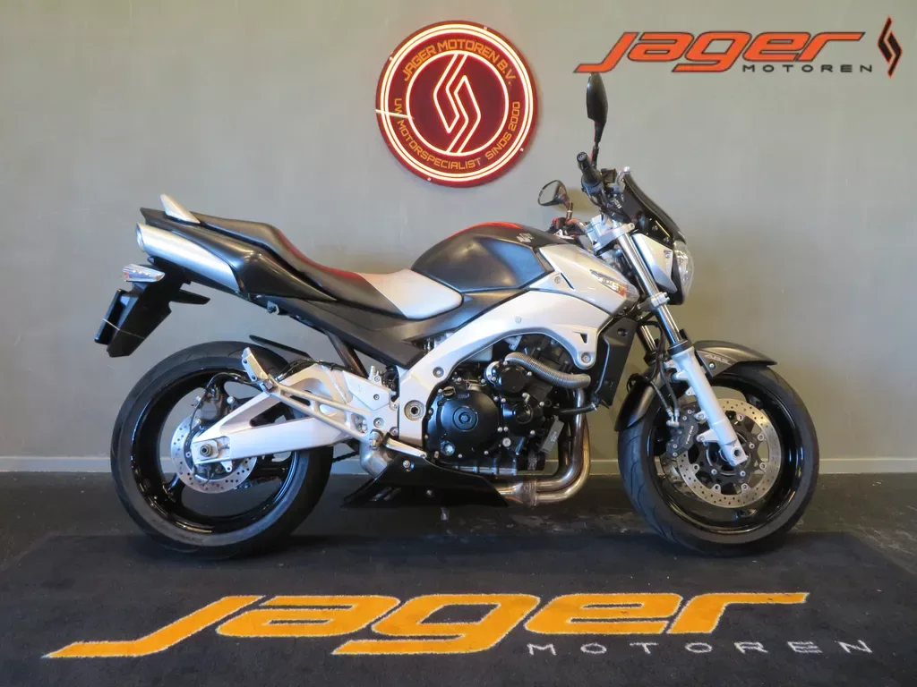 Suzuki GSR600A GSR 600 NAKED (2007) — foto 1