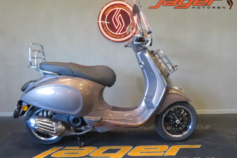 Vespa Primavera (2018)