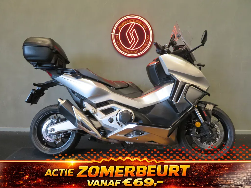Honda Forza NSS 750 (2022) — foto 1